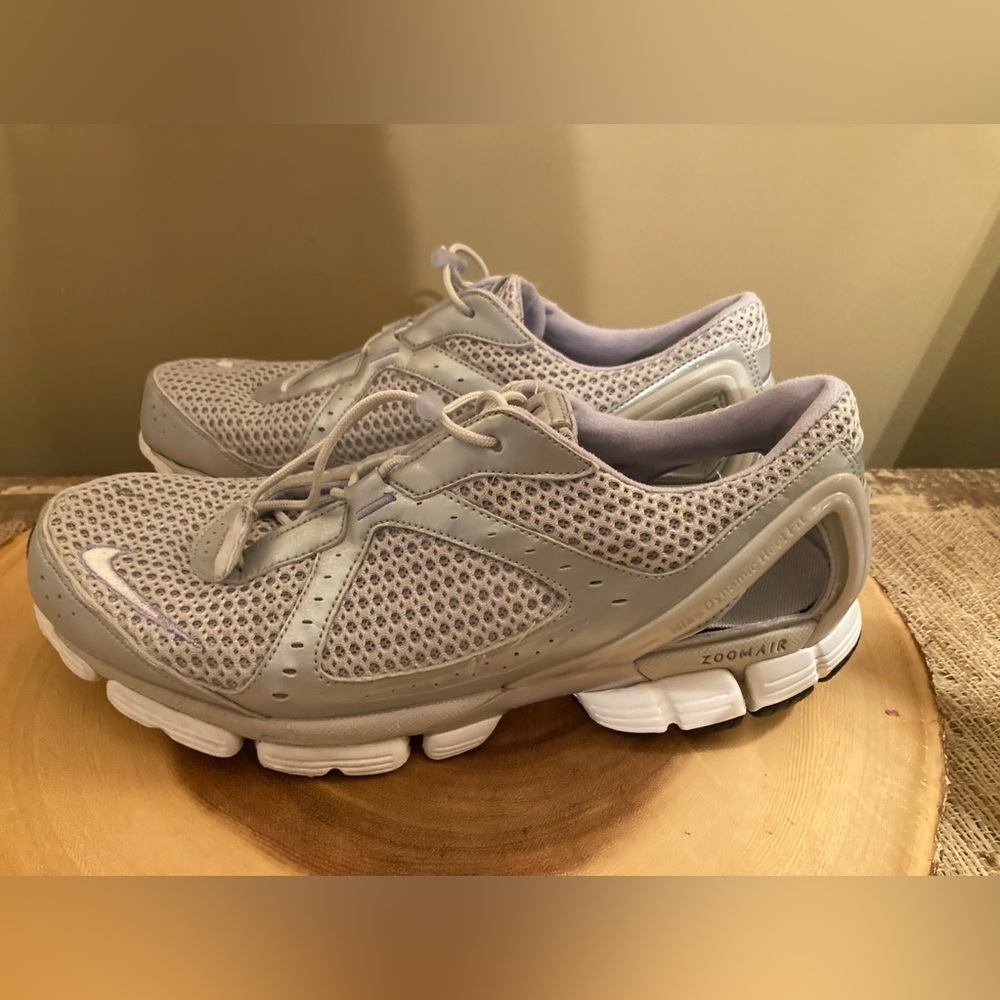 Nike‎ ZoomAir Dynamic Heel Fit Grey & Purple toggle laces, Open Air!! Size 8